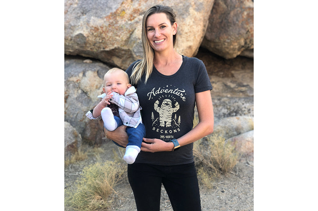 Mountain Yeti Women's - Adventure Beckons T-shirt